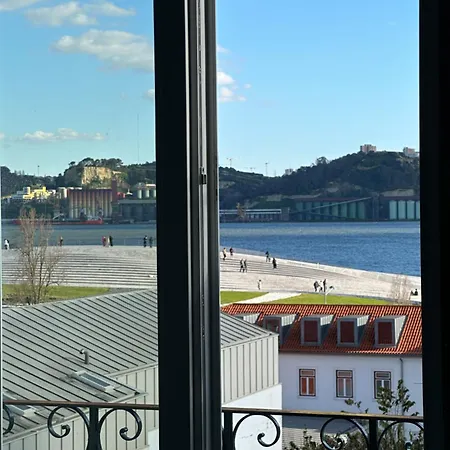 Belem With Tagus River View Apartamento