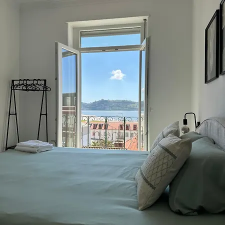 Belem With Tagus River View Apartment *
