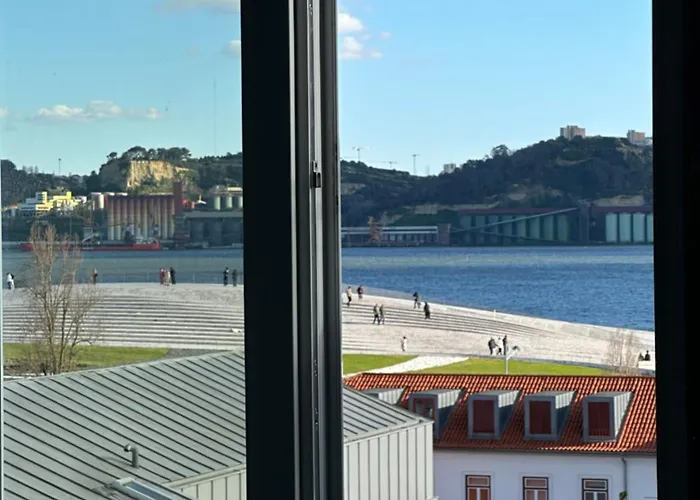 Belem With Tagus River View Apartment